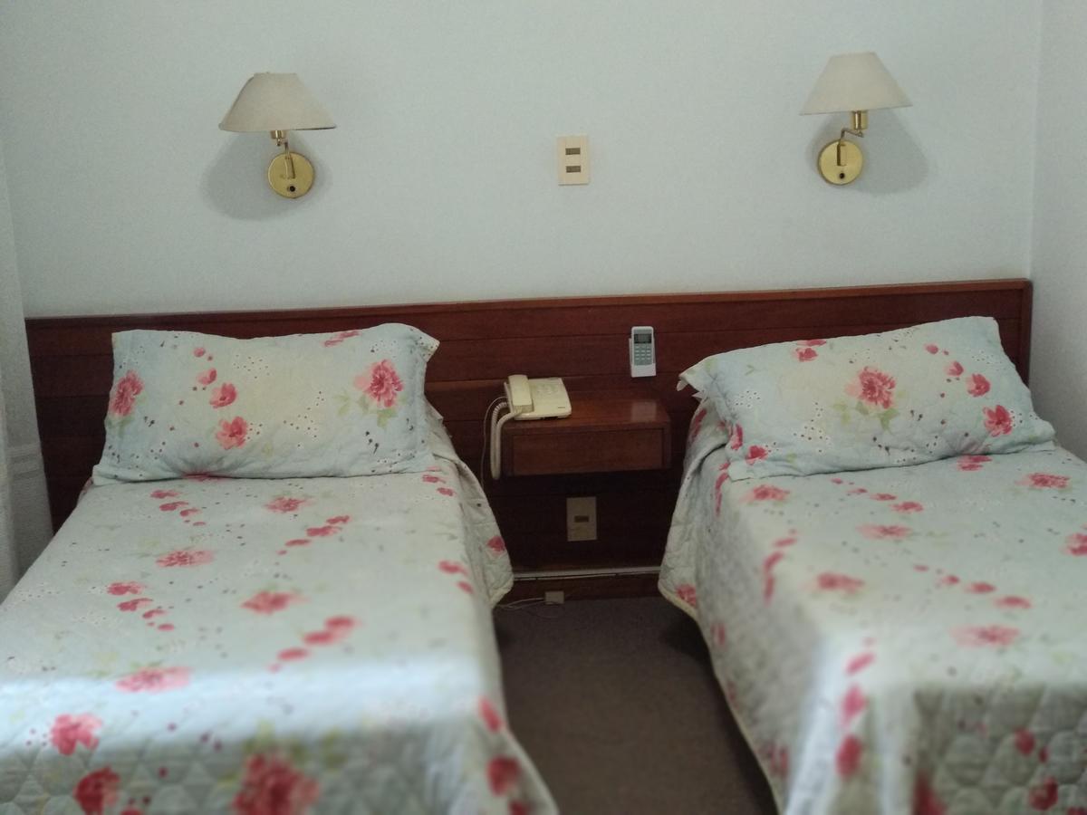 Hotel Crown 멜로 외부 사진