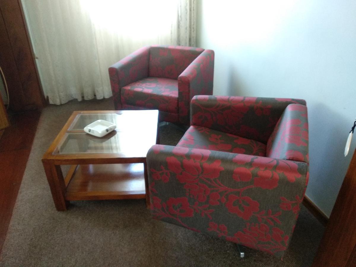 Hotel Crown 멜로 외부 사진